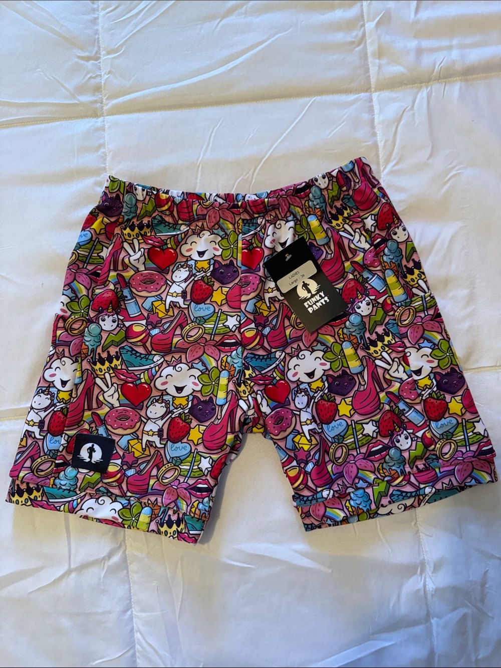 Women’s Unicorn Graphic Active Shorts (NEW) Large/36